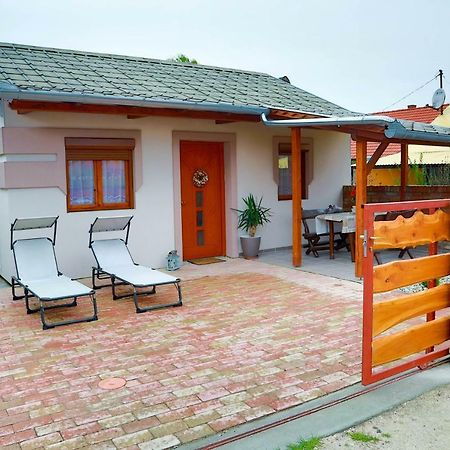 Jazmin Apartman Buzsak Экстерьер фото